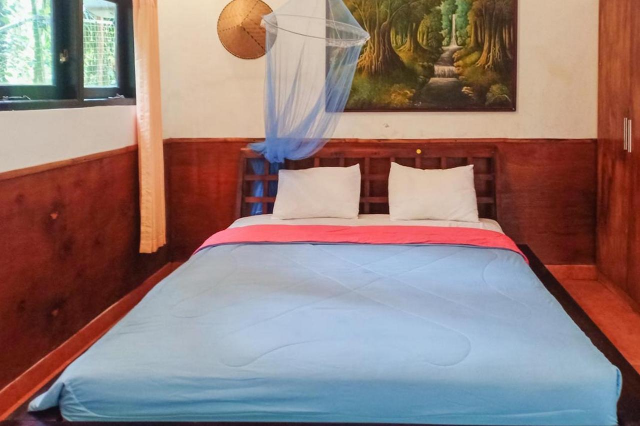 Shanti Toya Ashram Mambat Extérieur photo
