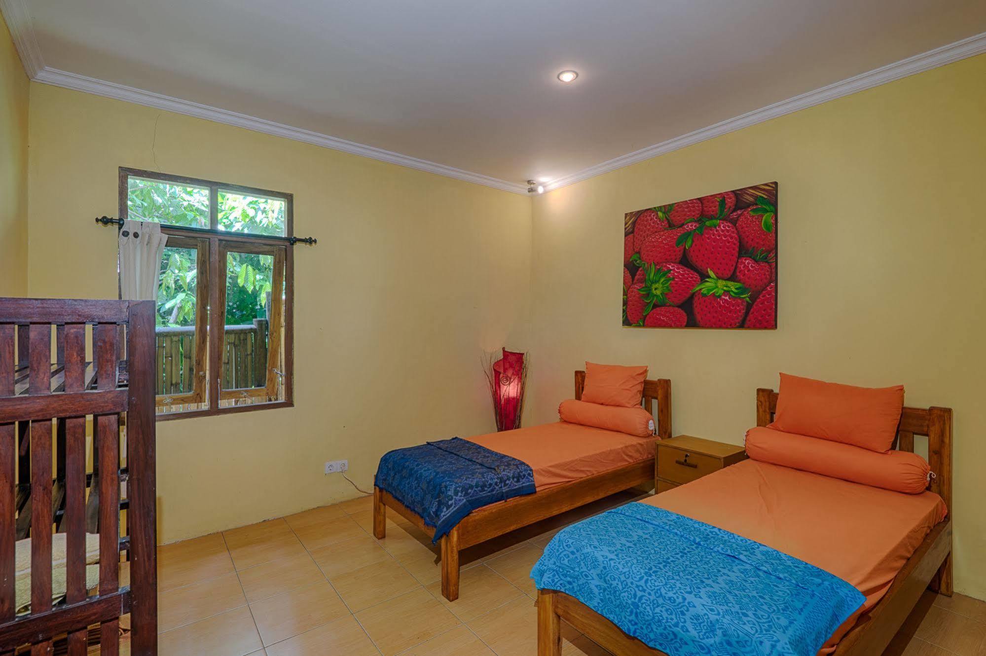 Shanti Toya Ashram Mambat Extérieur photo