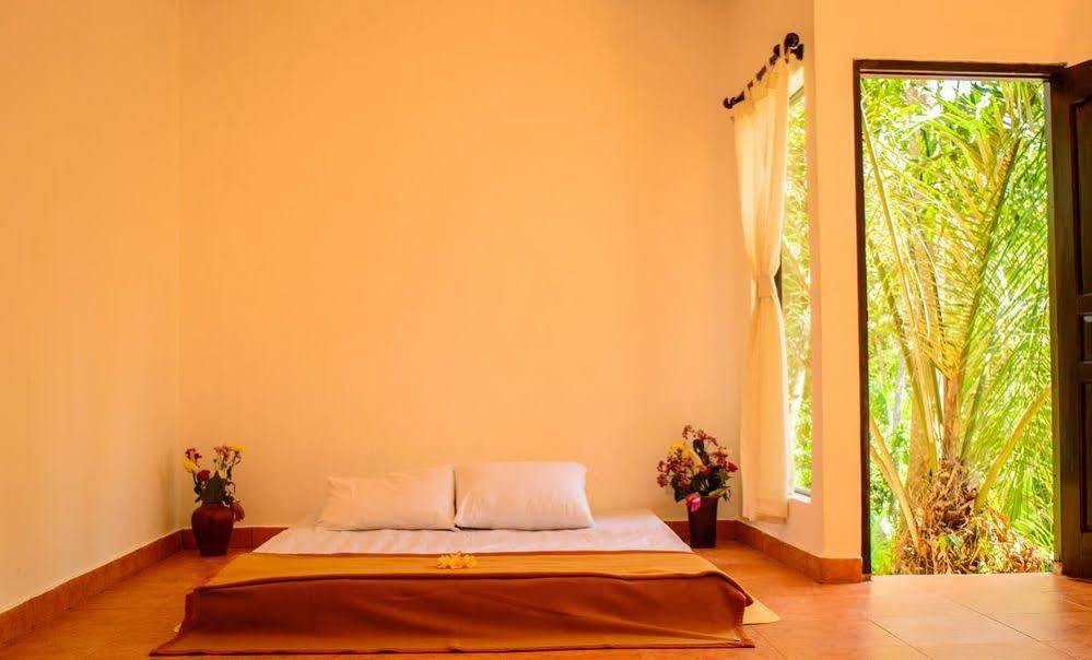 Shanti Toya Ashram Mambat Extérieur photo