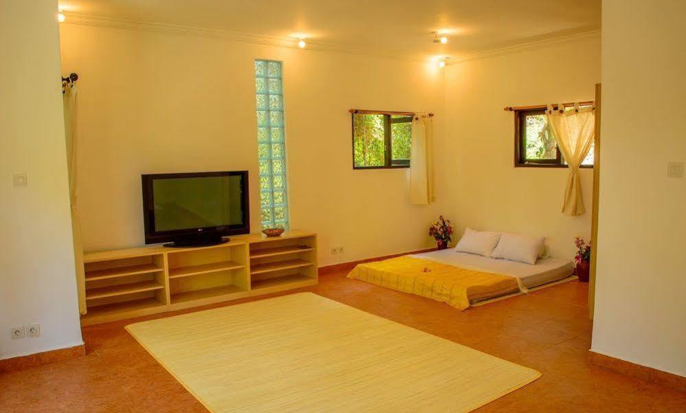 Shanti Toya Ashram Mambat Extérieur photo