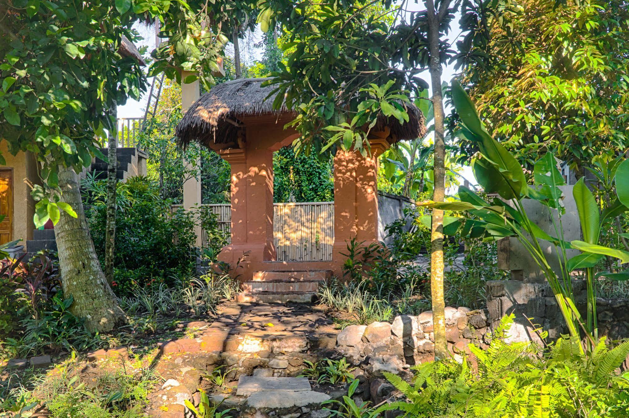 Shanti Toya Ashram Mambat Extérieur photo